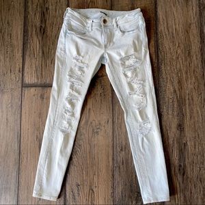 American Eagle Light wash low rise Jegging 6 Short
